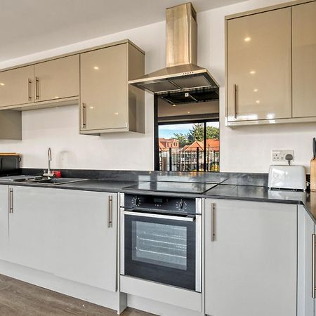Apartament Modern Penthouse In Wembley Londyn Zewnętrze zdjęcie