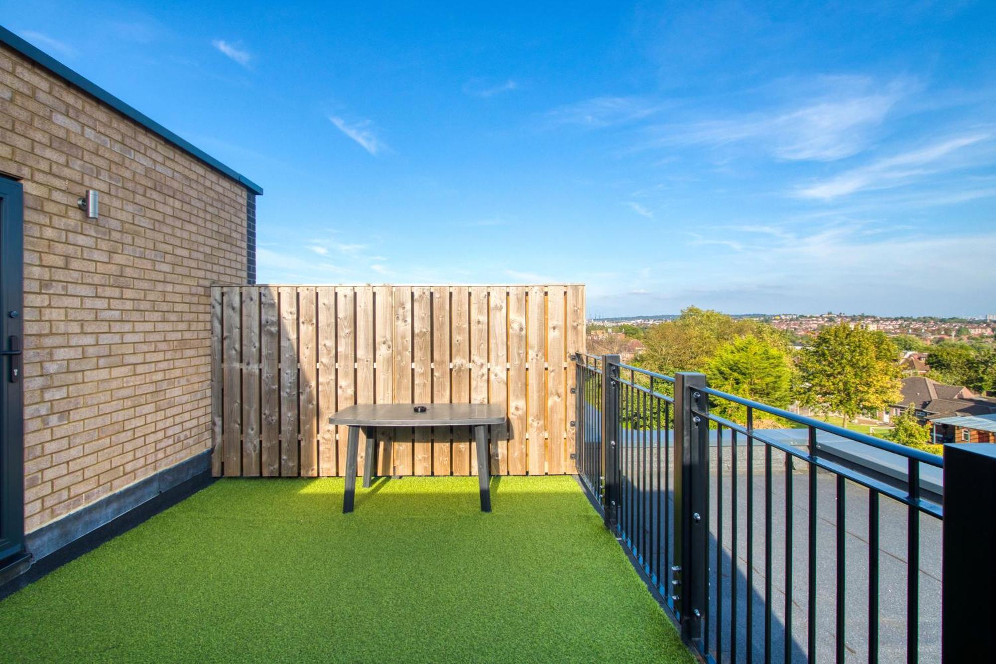 Apartament Modern Penthouse In Wembley Londyn Zewnętrze zdjęcie